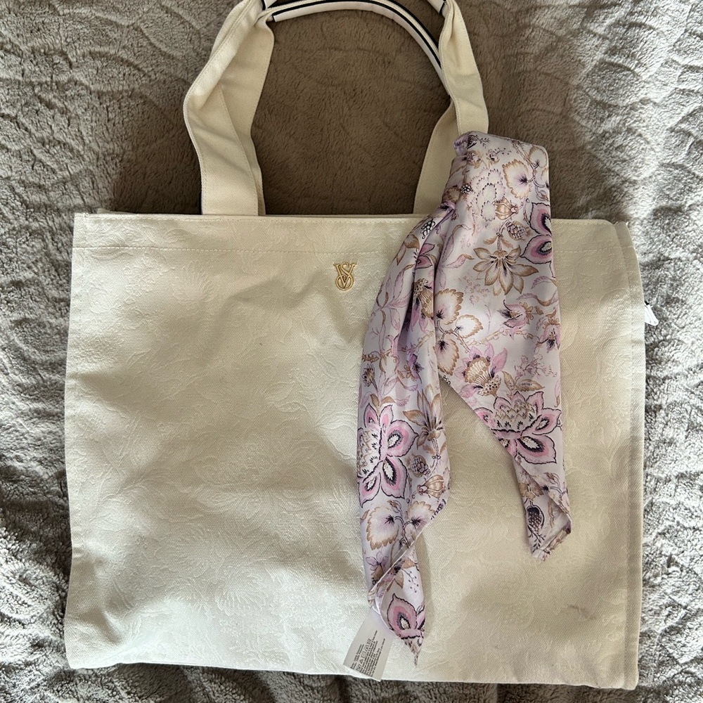 Victorias Secret tote bag